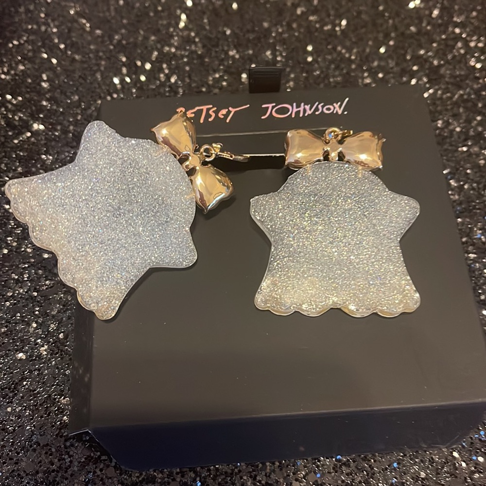 NWT Betsey Johnson, Halloween ghost with pink bow and bling dangle earrings - Picture 5 of 9